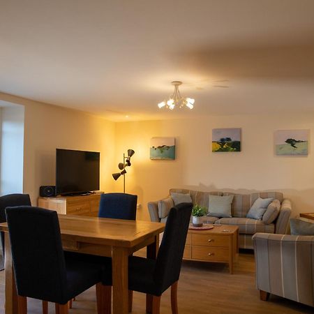 Вилла Rollestone Coach House Shrewton Экстерьер фото